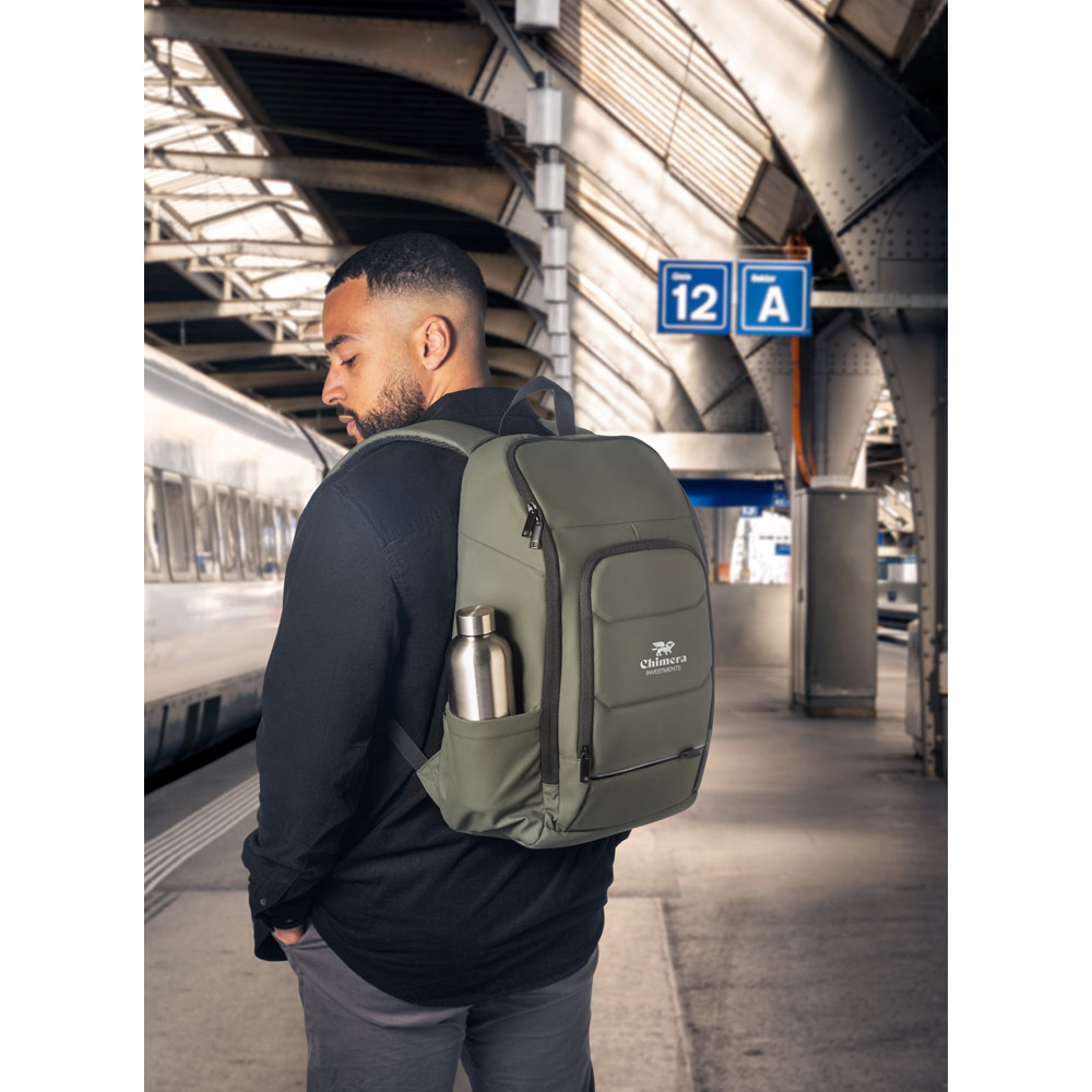 Mochila 16" para Brinde em Poliéster Reciclado 600D com Revestimento Resistente à Água