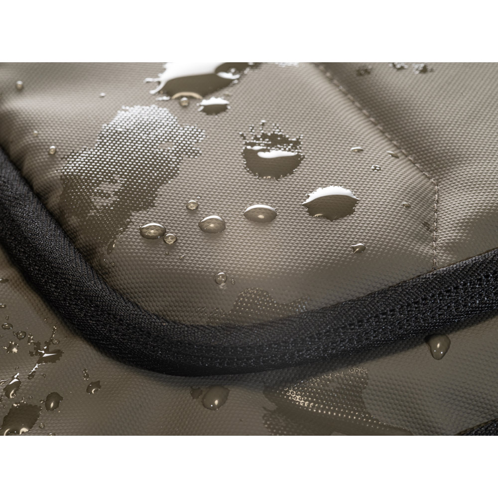 Mochila 16" para Brinde em Poliéster Reciclado 600D com Revestimento Resistente à Água