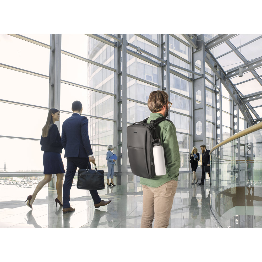 Mochila de Viagem Personalizada em Poliéster Reciclado com Bolso para Notebook 17.3" (29 L)